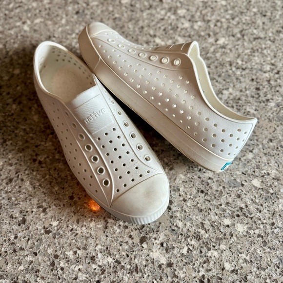 Native Women's Shoes - Jefferson Size: 10W / 8M - Picture 2 of 7